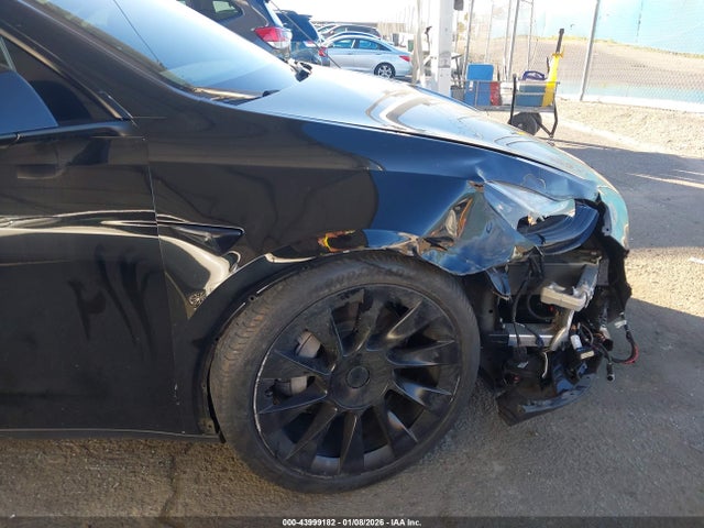 5YJYGAED5MF135675 Tesla Model Y Performance Dual Motor All-wheel Drive/standard Range Rear-wheel Drive