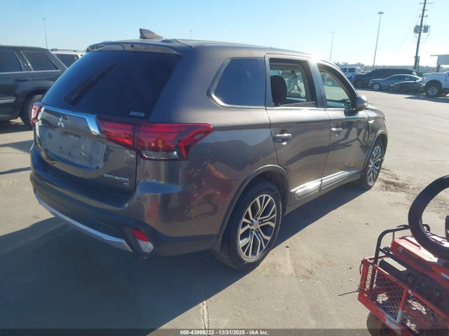 2018 MITSUBISHI OUTLANDER JA4AZ3A32JZ044738 Photo 3