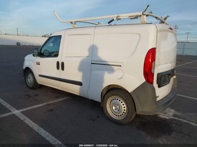 2018 RAM PROMASTER CITY ZFBERFAB9J6J36255 Photo 2