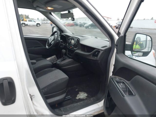 2018 RAM PROMASTER CITY ZFBERFAB9J6J36255 Photo 4