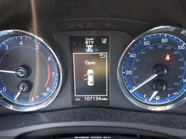 Toyota Corolla Se Special Edition 2017 5YFBURHE2HP574845 Image 15