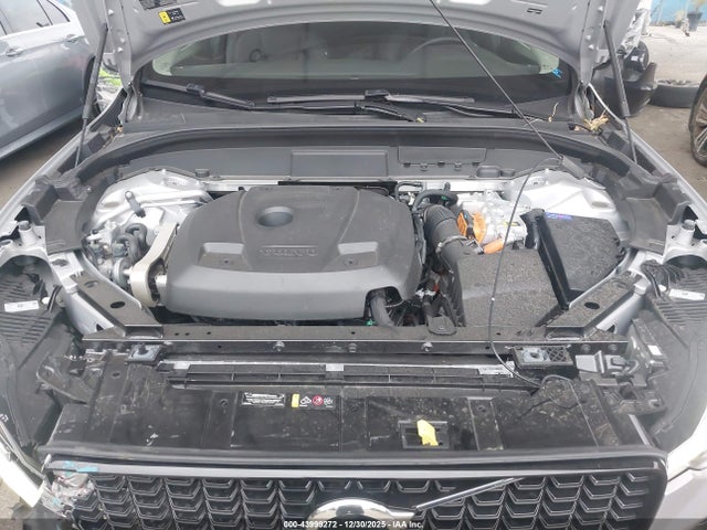 2025 VOLVO XC60 PLUG-IN HYBRID YV4H60RC0S1007619 Photo 9