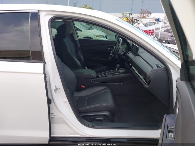 1HGCY2F81PA052581 Honda Accord Hybrid Touring