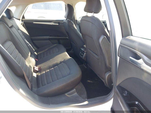 1FA6P0HD1G5121541 Ford FUSION SE