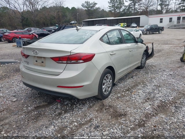 KMHD74LFXHU393834 Hyundai ELANTRA SE