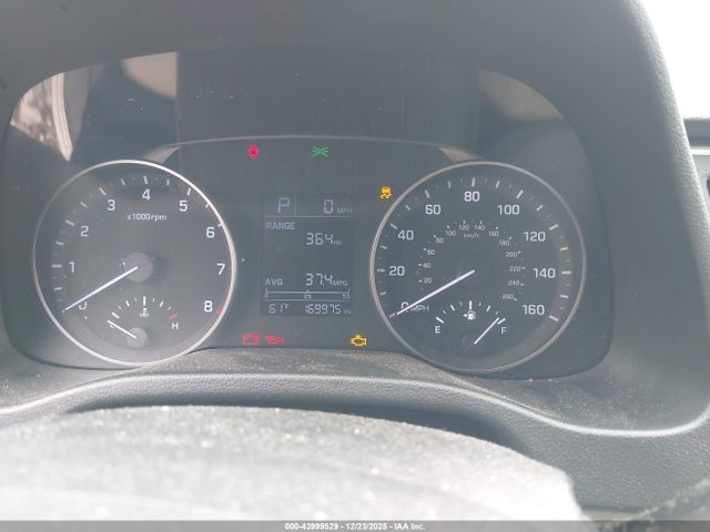 KMHD74LFXHU393834 Hyundai ELANTRA SE