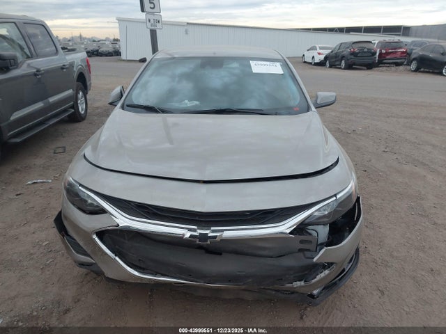 1G1ZG5ST5SF107920 Chevrolet Malibu Fwd Rs