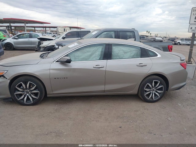 1G1ZG5ST5SF107920 Chevrolet Malibu Fwd Rs