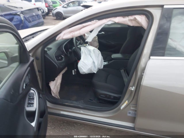 1G1ZG5ST5SF107920 Chevrolet Malibu Fwd Rs