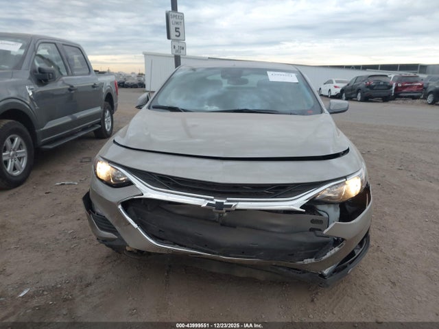 1G1ZG5ST5SF107920 Chevrolet Malibu Fwd Rs
