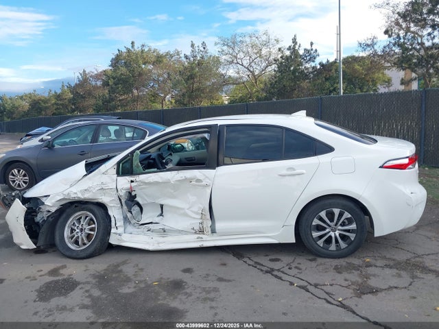 JTDEAMDE6N3009923 Toyota Corolla Hybrid Le