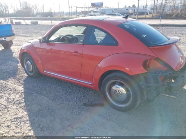 2018 VOLKSWAGEN BEETLE 3VWFD7AT4JM705489 Photo 2
