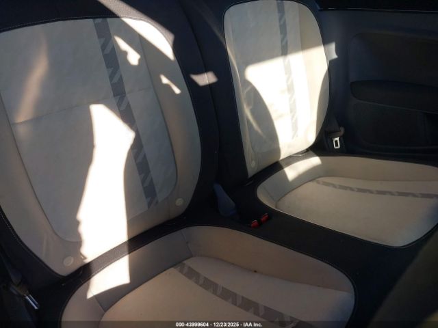 2018 VOLKSWAGEN BEETLE 3VWFD7AT4JM705489 Photo 7