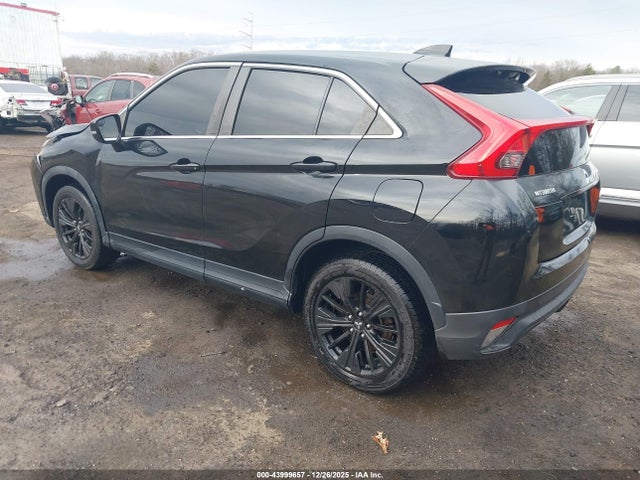 2018 MITSUBISHI ECLIPSE CROSS JA4AT4AA5JZ070627 Photo 2