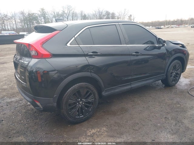 2018 MITSUBISHI ECLIPSE CROSS JA4AT4AA5JZ070627 Photo 3