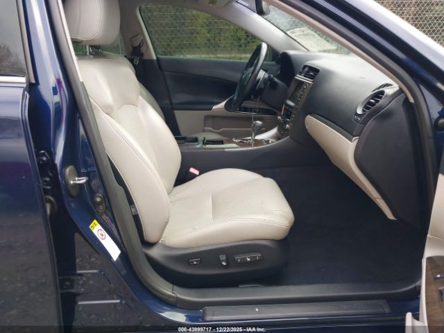 2011 LEXUS IS 350 JTHBE5C27B5025745 Photo 4