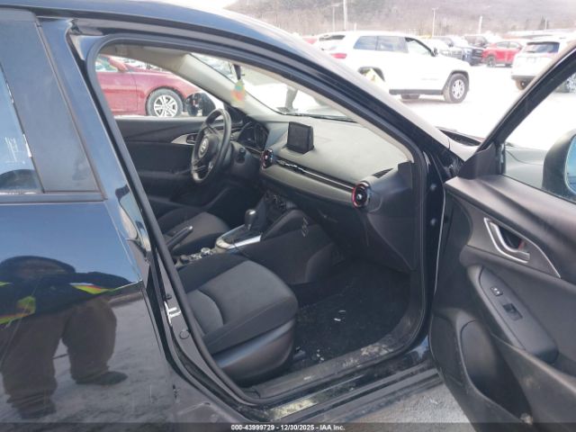 2018 MAZDA CX-3 JM1DKFB76J1304485 Photo 4