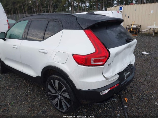 2022 VOLVO XC40 RECHARGE PURE ELECTRIC YV4ED3UB9N2775946 Photo 5