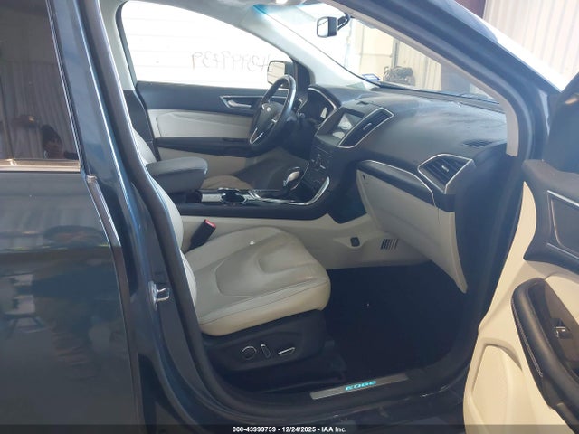 43999739 :رقم المزاد ، 2FMPK3K99GBB22124 vin ، 2016 Ford Edge Titanium مزاد بيع