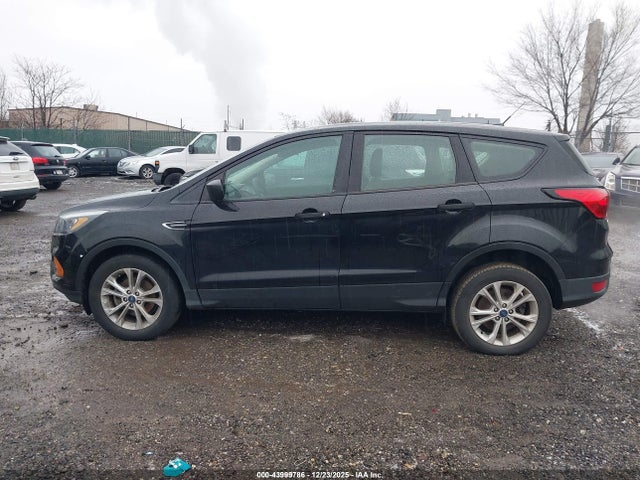 1FMCU0F7XKUC18590 Ford ESCAPE S