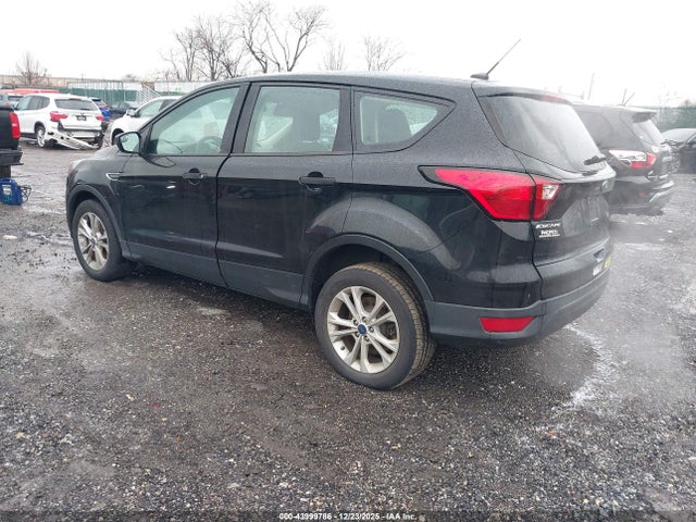 1FMCU0F7XKUC18590 Ford ESCAPE S