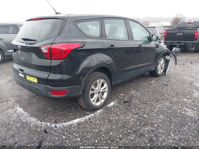 1FMCU0F7XKUC18590 Ford ESCAPE S