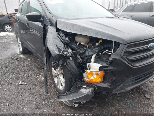 1FMCU0F7XKUC18590 Ford ESCAPE S