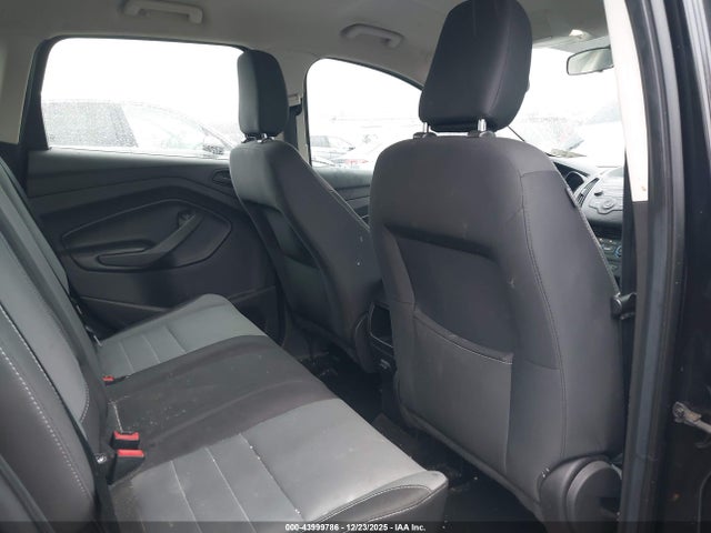 1FMCU0F7XKUC18590 Ford ESCAPE S