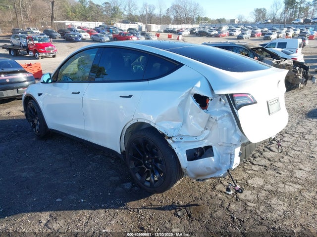 2021 TESLA MODEL Y 5YJYGDEE5MF108132 Photo 2