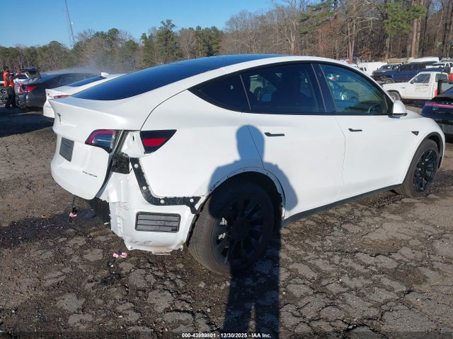 2021 TESLA MODEL Y 5YJYGDEE5MF108132 Photo 3