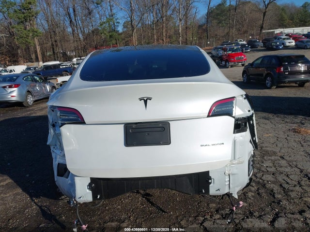 2021 TESLA MODEL Y 5YJYGDEE5MF108132 Photo 5