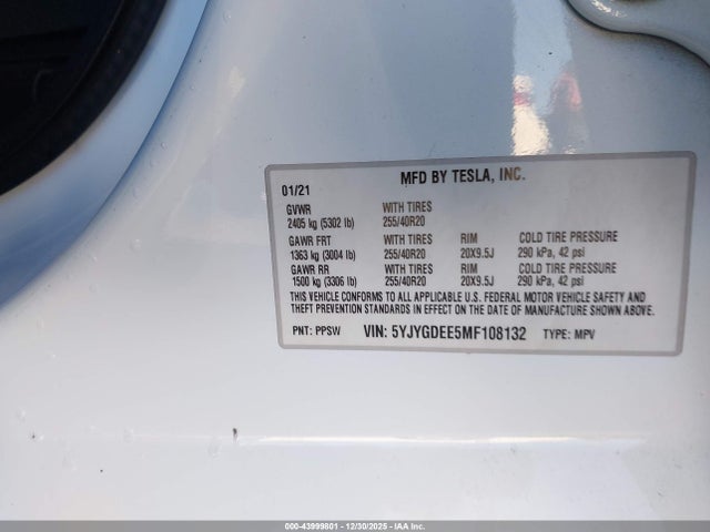 2021 TESLA MODEL Y 5YJYGDEE5MF108132 Photo 8