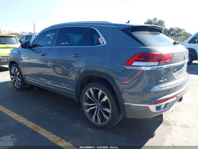 2021 VOLKSWAGEN ATLAS CROSS SPORT 1V2CE2CA5MC229808 Photo 2