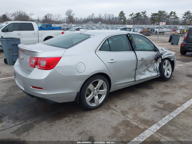 2015 CHEVROLET MALIBU 1G11G5SX7FF308241 Photo 3
