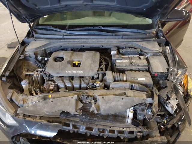 Hyundai ELANTRA SE 2017 5NPD84LF4HH158082 Image 10