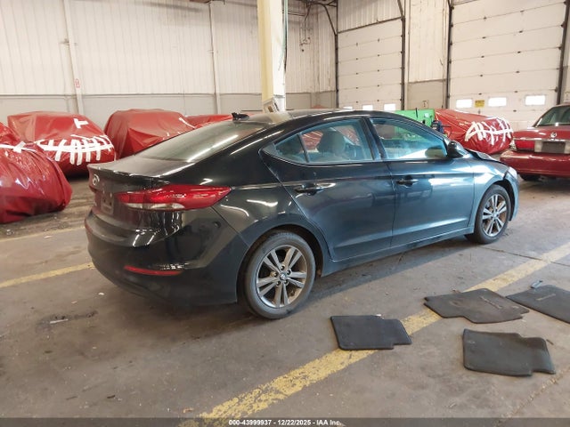 Hyundai ELANTRA SE 2017 5NPD84LF4HH158082 Image 4