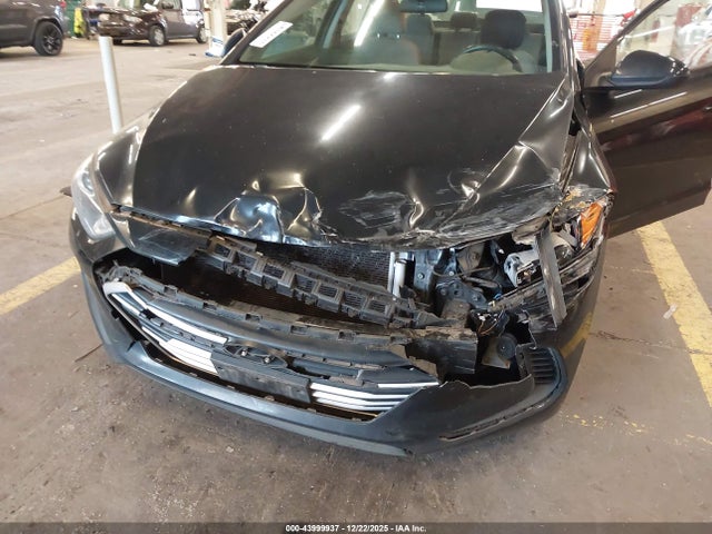 Hyundai ELANTRA SE 2017 5NPD84LF4HH158082 Image 6