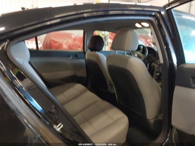 Hyundai ELANTRA SE 2017 5NPD84LF4HH158082 Image 8
