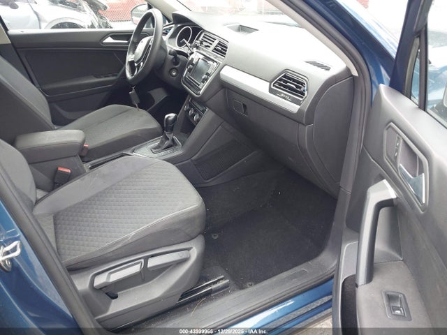Volkswagen Tiguan 2.0t S 2019 3VV1B7AX2KM016687 Image 5