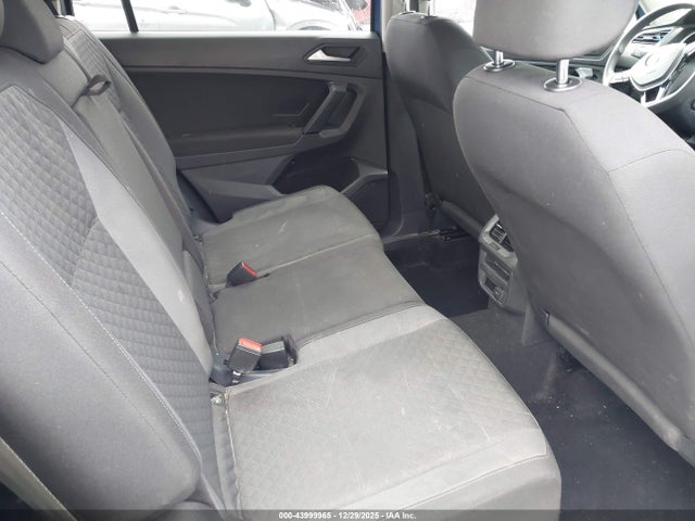 Volkswagen Tiguan 2.0t S 2019 3VV1B7AX2KM016687 Image 8