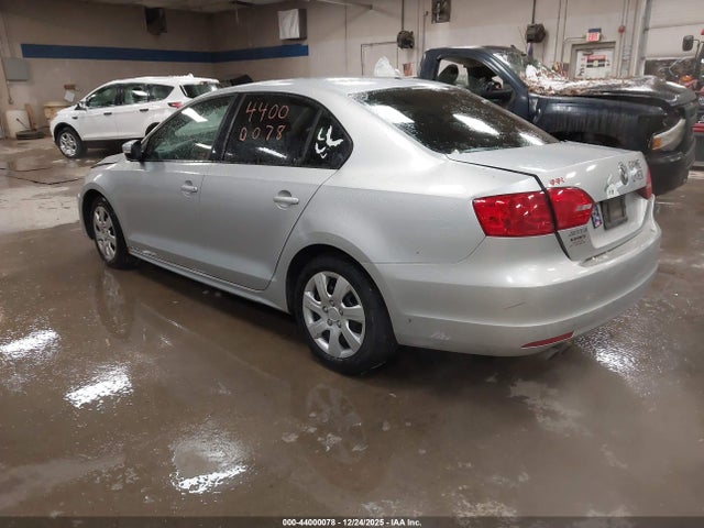 Продажа на аукционе авто 2011 Volkswagen Jetta 2.5l Se, vin: 3VWDX7AJ2BM321919, номер лота: 44000078