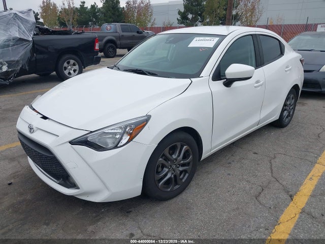 3MYDLBYV8KY502060 Toyota YARIS LE