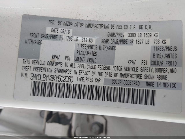 3MYDLBYV8KY502060 Toyota YARIS LE