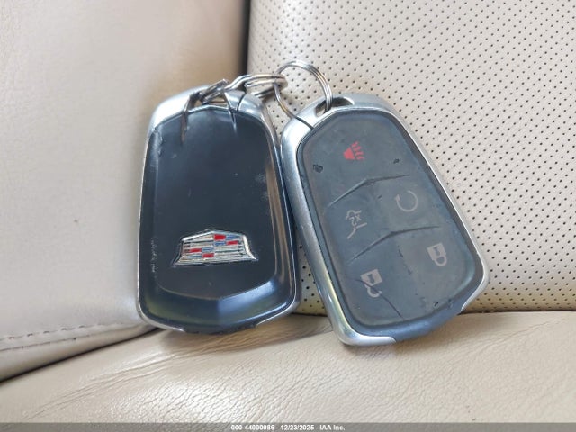 2017 CADILLAC XT5 1GYKNDRS2HZ199057 Photo 10