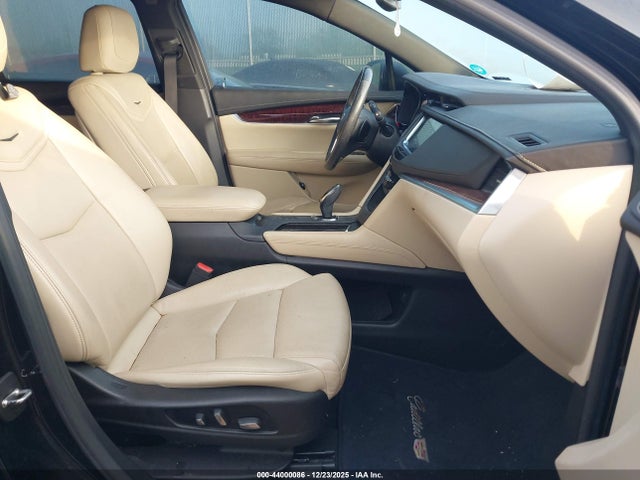 2017 CADILLAC XT5 1GYKNDRS2HZ199057 Photo 4