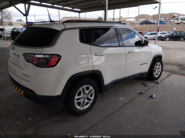 2019 JEEP COMPASS 3C4NJCAB9KT613535 Photo 3