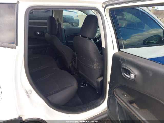 2019 JEEP COMPASS 3C4NJCAB9KT613535 Photo 7
