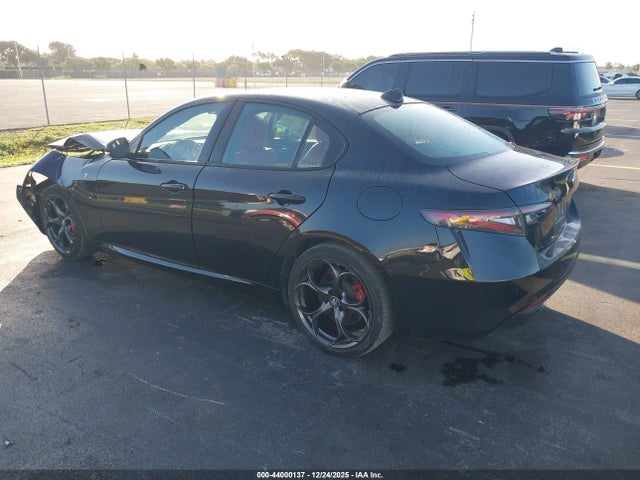 2024 ALFA ROMEO GIULIA ZARFAMBN0R7682797 Photo 2