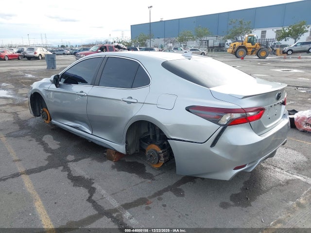 4T1G11AK3NU645755 Toyota CAMRY SE