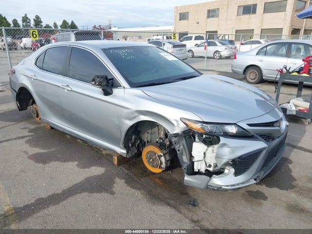 4T1G11AK3NU645755 Toyota CAMRY SE